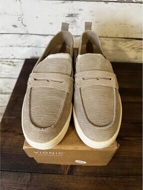 Vionic Uptown Cobblestone Suede Loafer Women's 8.5 NIB